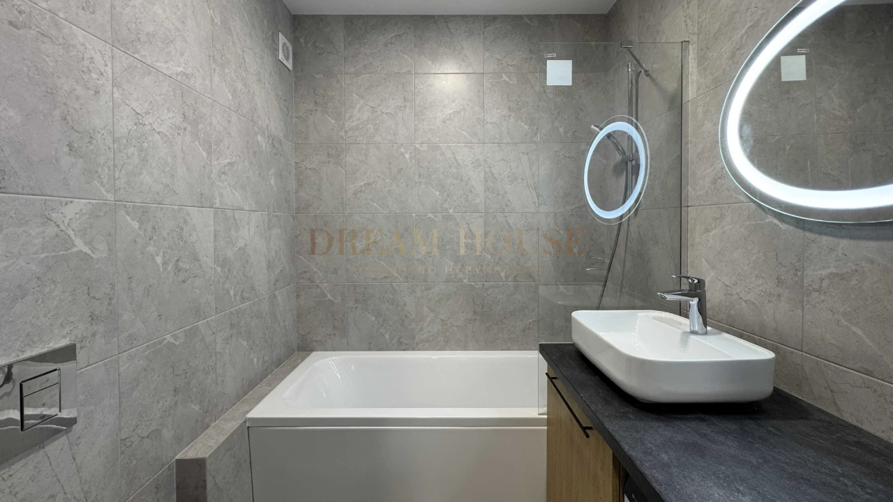 Synergy City. Full 1-bedroom apartment with a dressing area