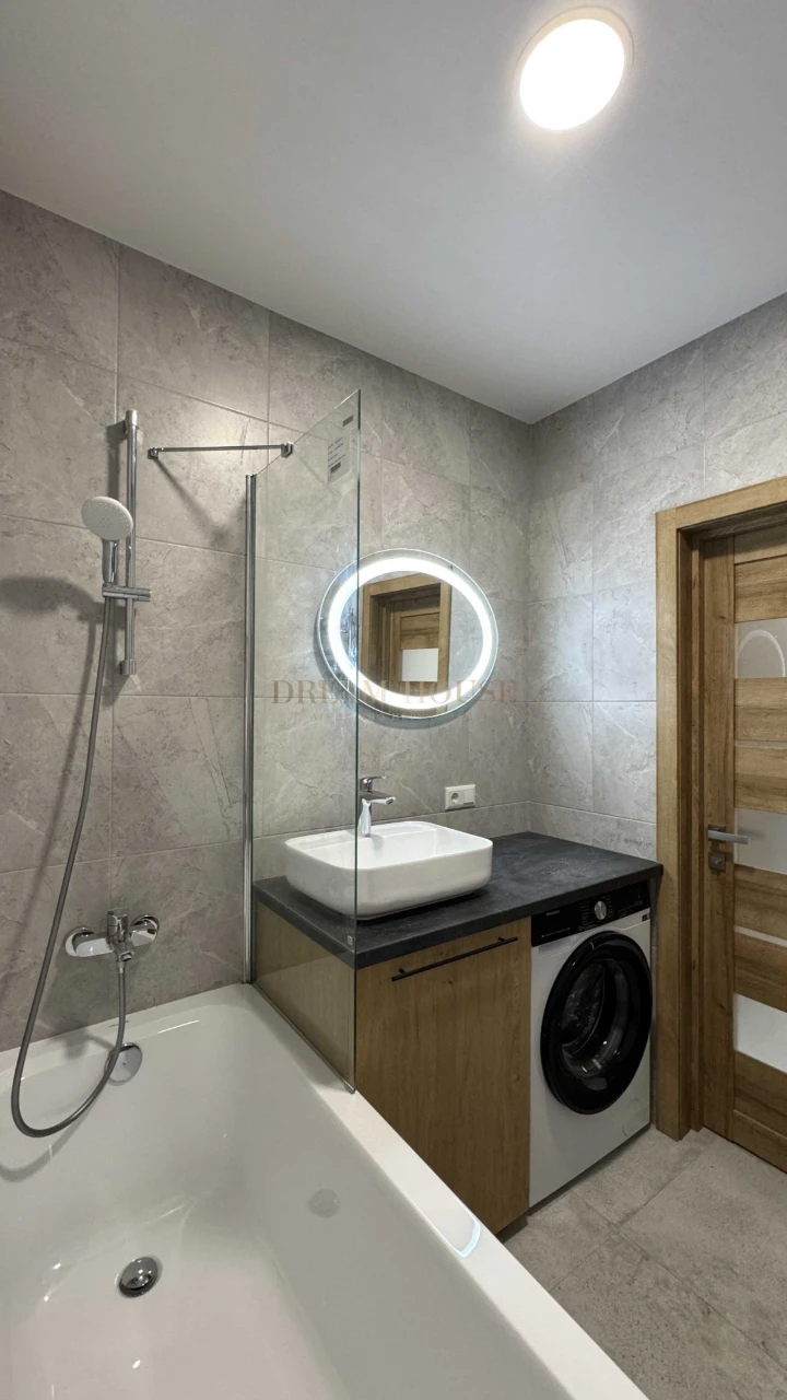Synergy City. Full 1-bedroom apartment with a dressing area