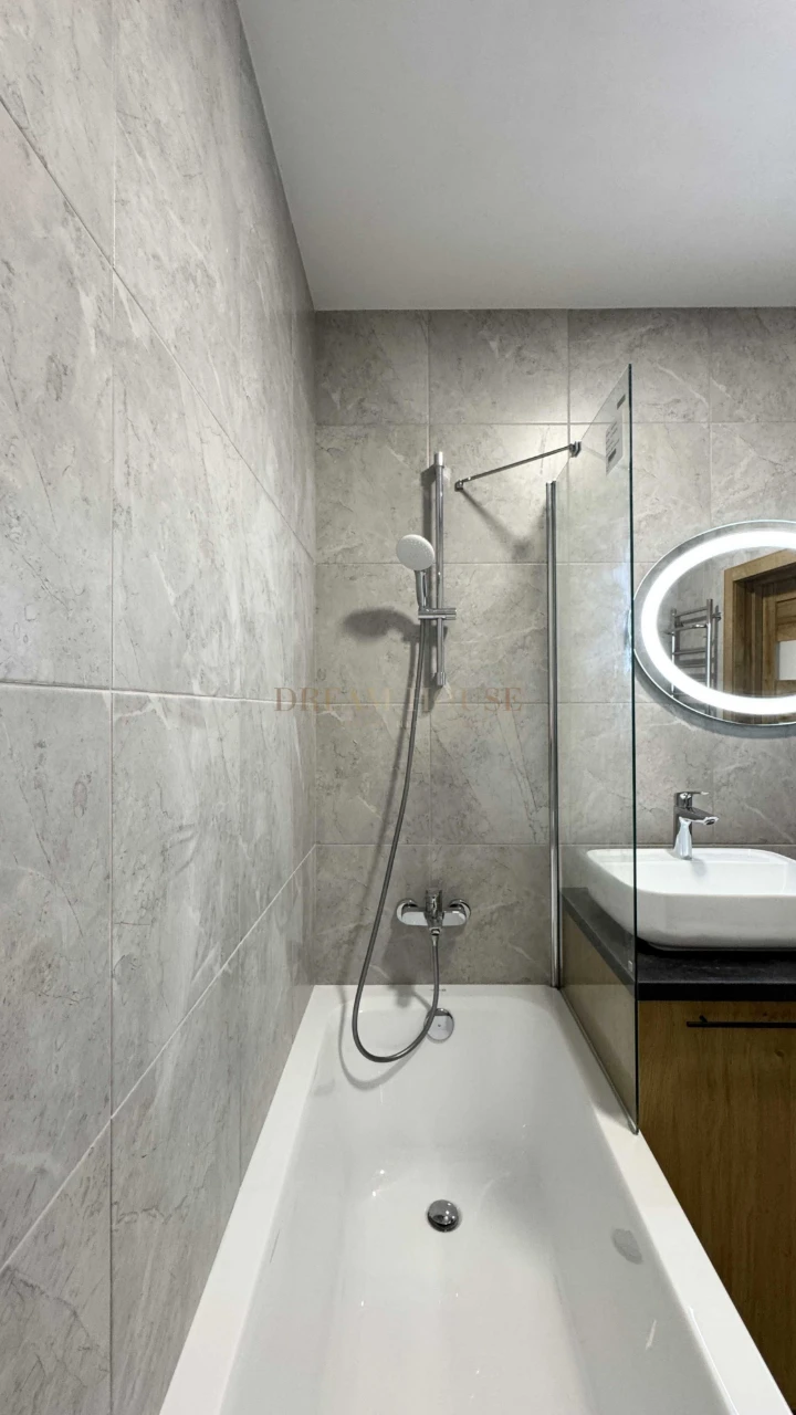 Synergy City. Full 1-bedroom apartment with a dressing area