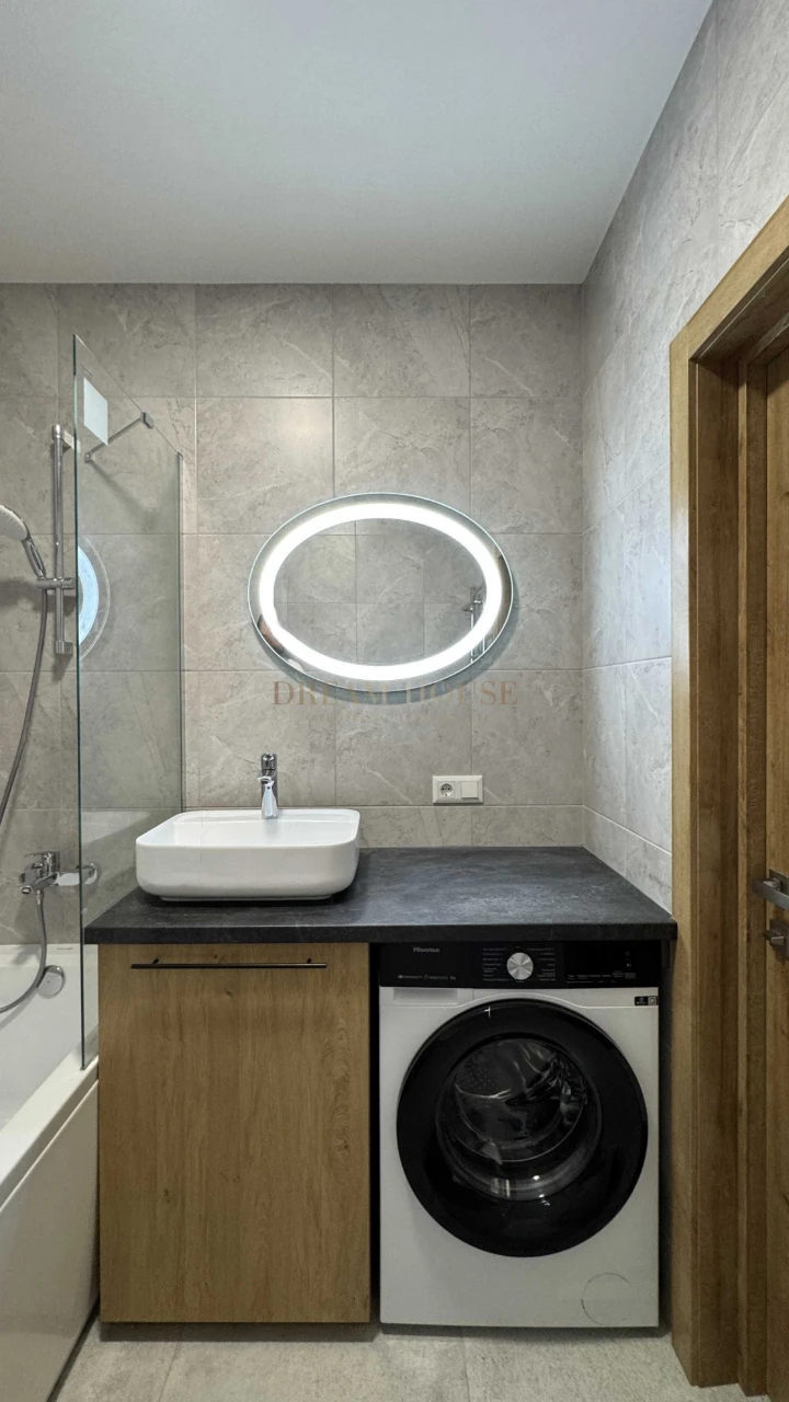 Synergy City. Full 1-bedroom apartment with a dressing area