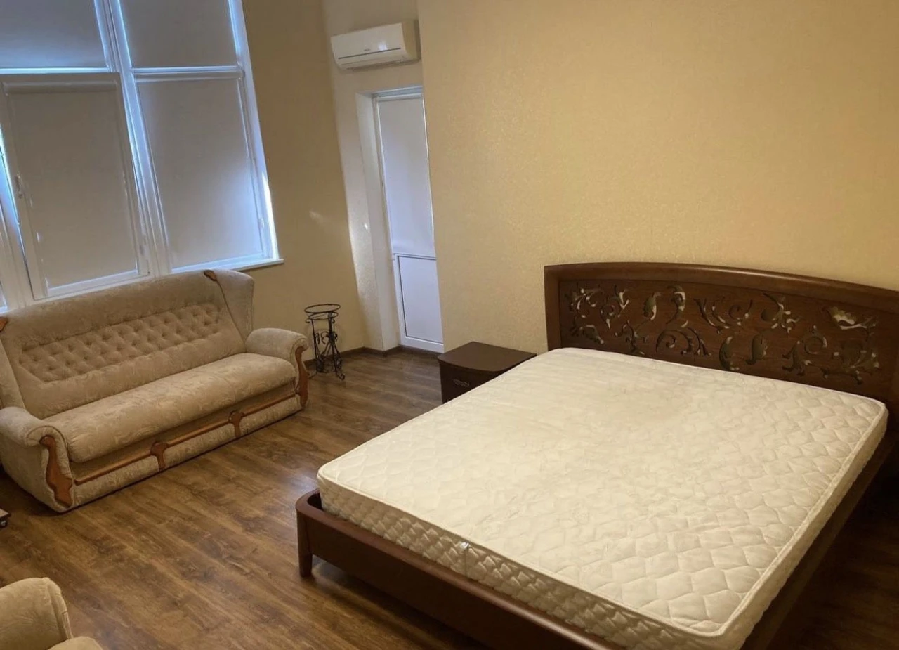 For sale, spacious 2-bedroom apartment 90m2 with renovation in Irpin
