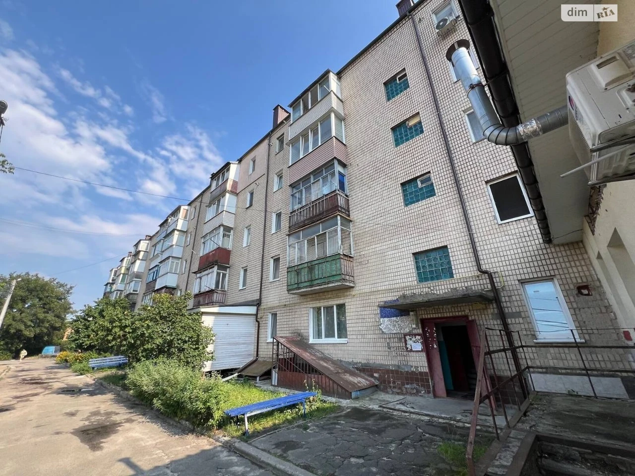 Apartment for Sale - Romanivka