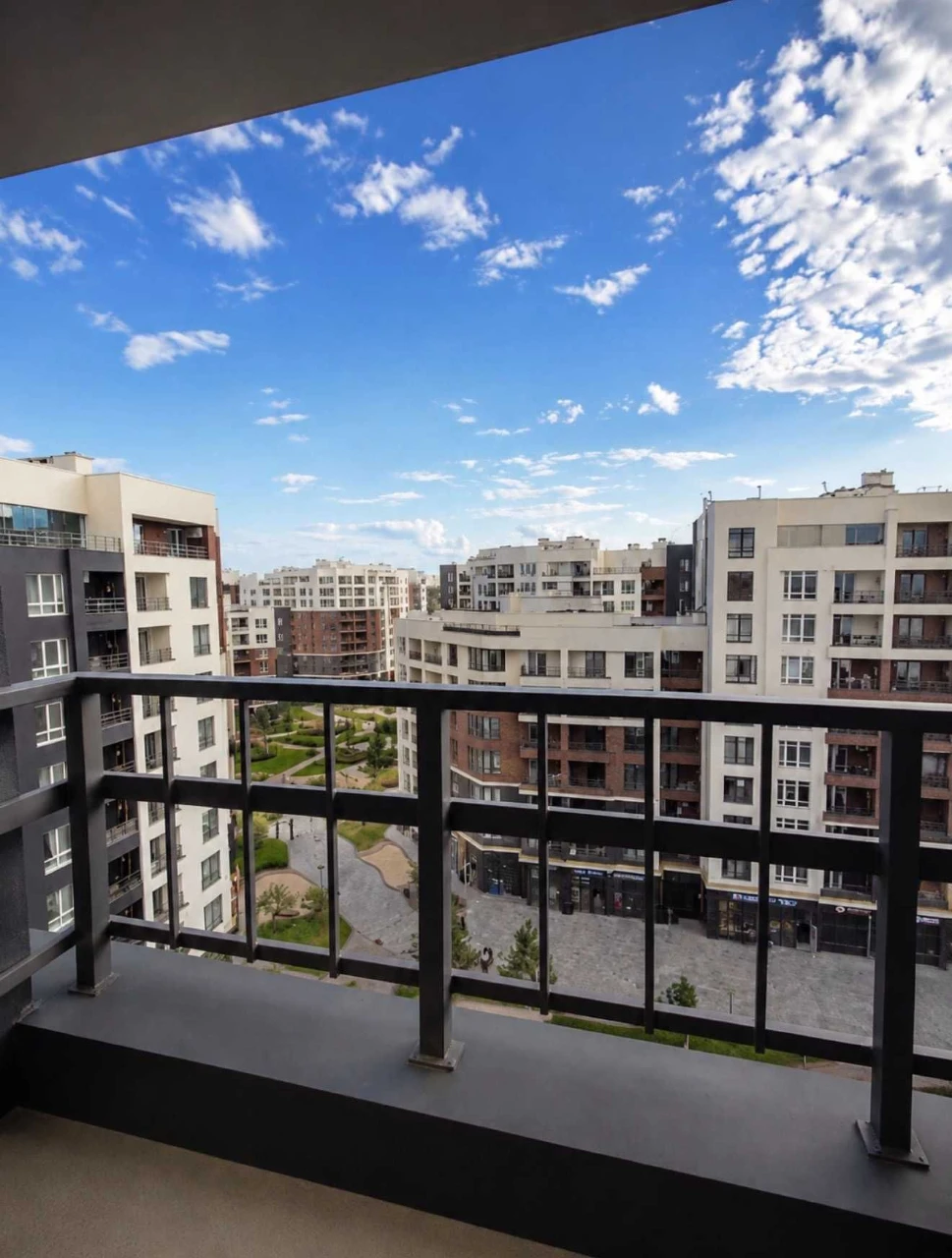 Large two-level 2-bedroom apartment, 2%, gas, electricity is installed!