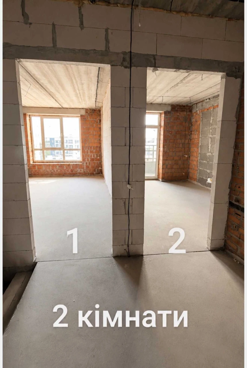 Large two-level 2-bedroom apartment, 2%, gas, electricity is installed!