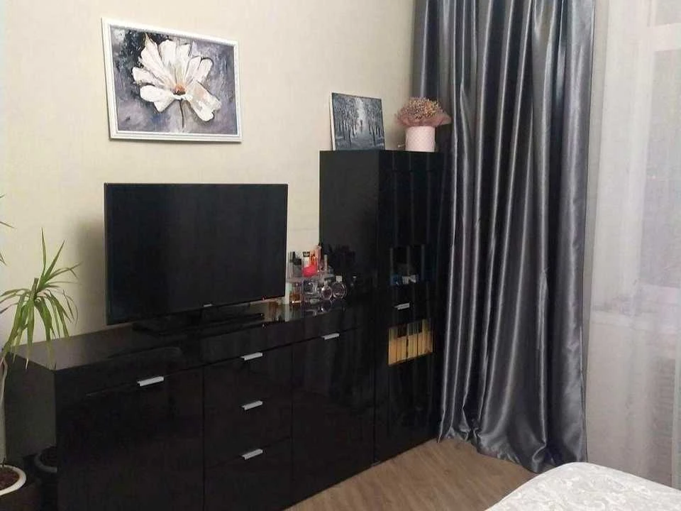 Apartment. Kharkiv, Industrial Avenue (Frunze)
