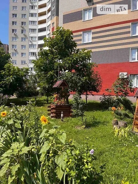 Sale of 2-room apartment 56.8 sq. m. on Yuliya Zdanovskaya Street 81B •