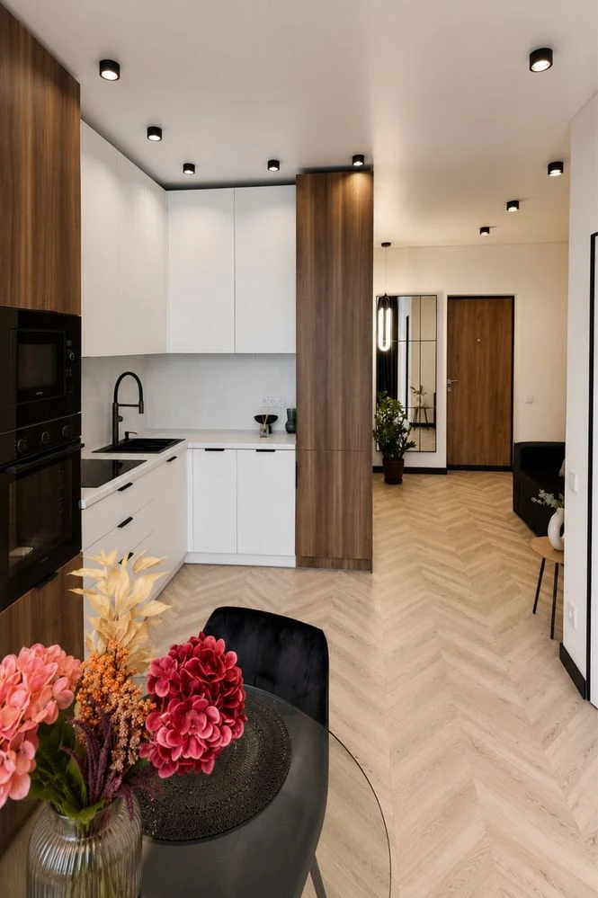 1-bedroom apartment with a kitchen of 24 m2! Central Park! New renovation