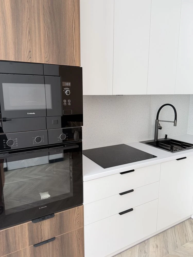 1-bedroom apartment with a kitchen of 24 m2! Central Park! New renovation