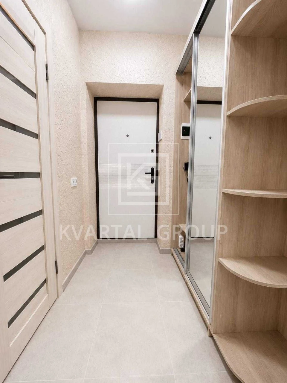 Sale of a 3-bedroom apartment near Central Park/Ready for