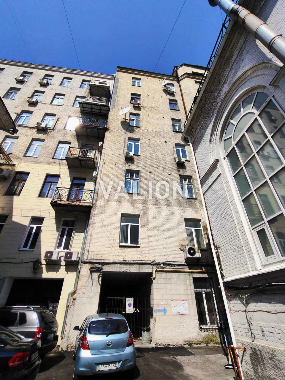 Продам четырехкомнатную квартиру в Центре Киева, ул. Крещатик 8б