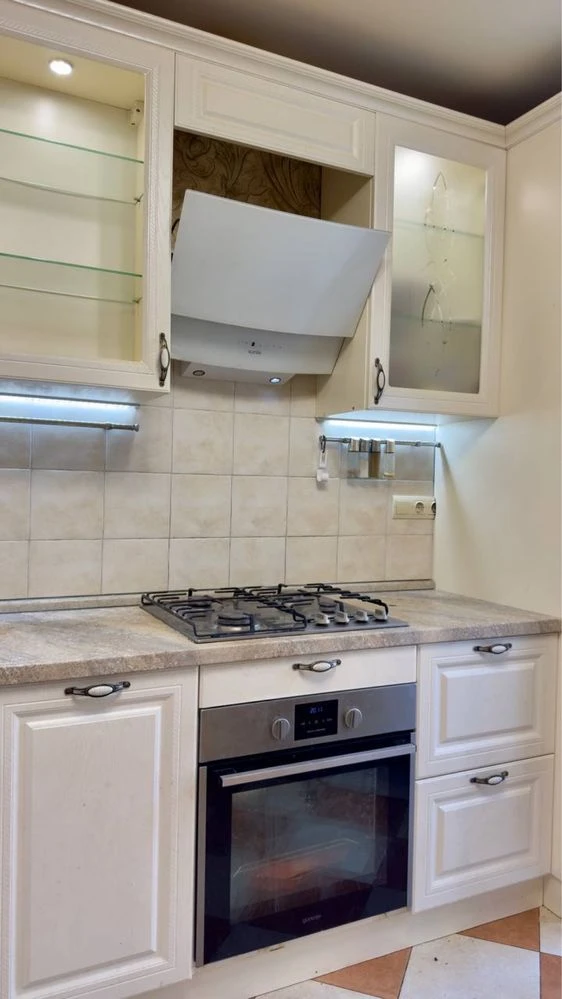 Spacious 2-bedroom apartment on Romodanova Street