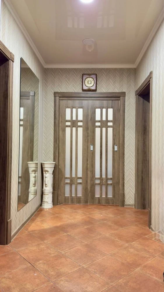 Spacious 2-bedroom apartment on Romodanova Street