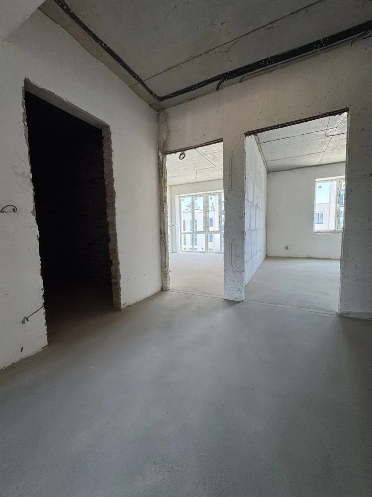 Irpin! Full 3-room apartment with gas! Partial renovation!