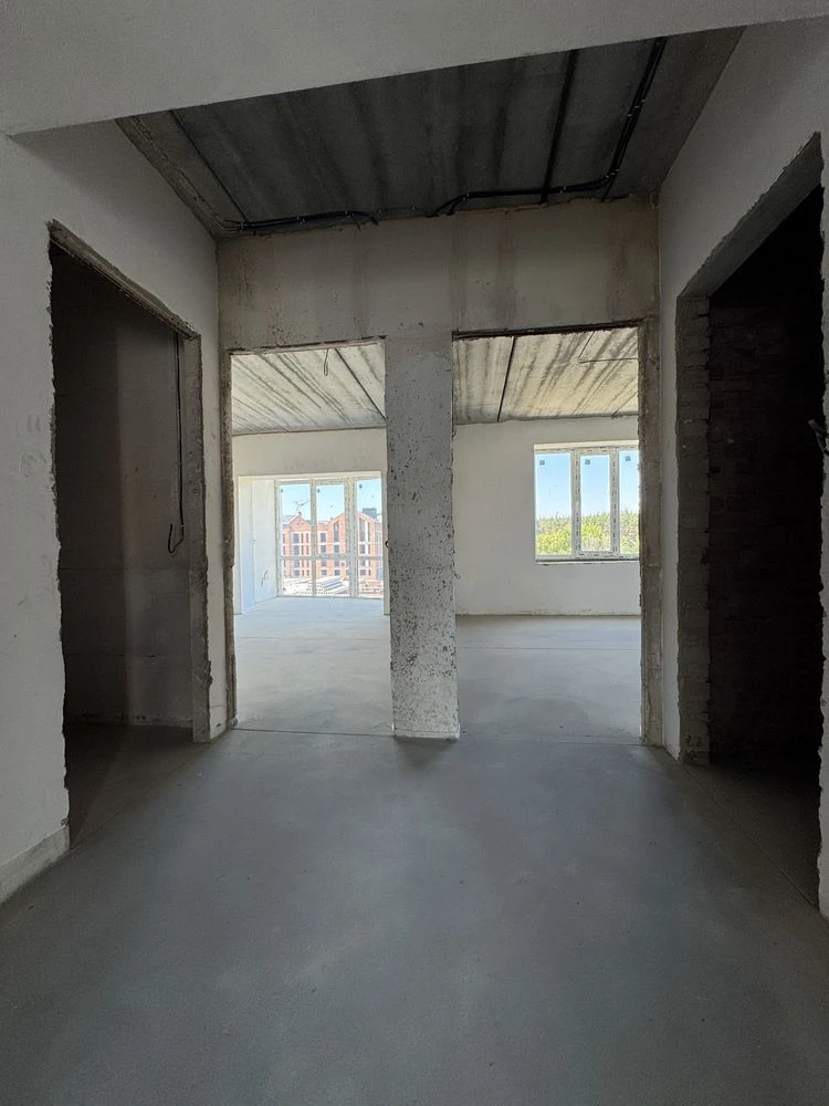 Irpin! Full 3-room apartment with gas! Partial renovation!