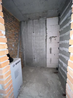 Продаж 3-к квартири, заселений будинок, повністю автономний.