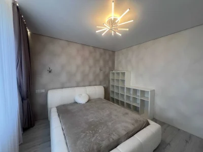 Продаж квартири з дизайнерським ремонтом!Заходь і живи!