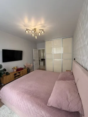 Apartment for Sale, Central Park Area