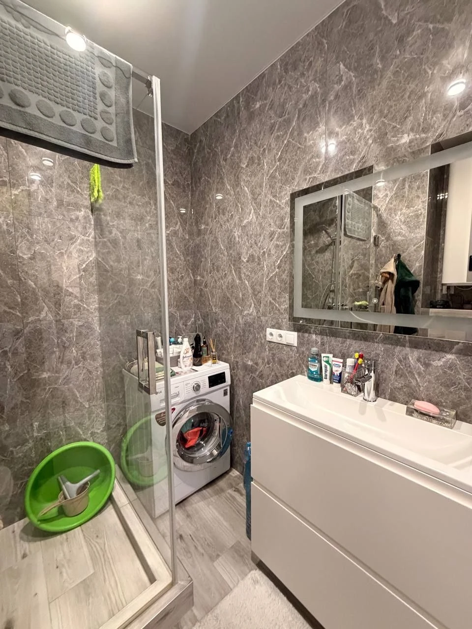 Apartment for Sale, Central Park Area