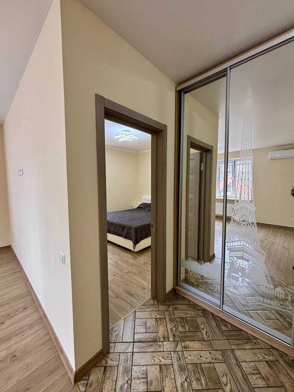 Продається 2-кімнатна квартира з ремонтом під сертифікат
