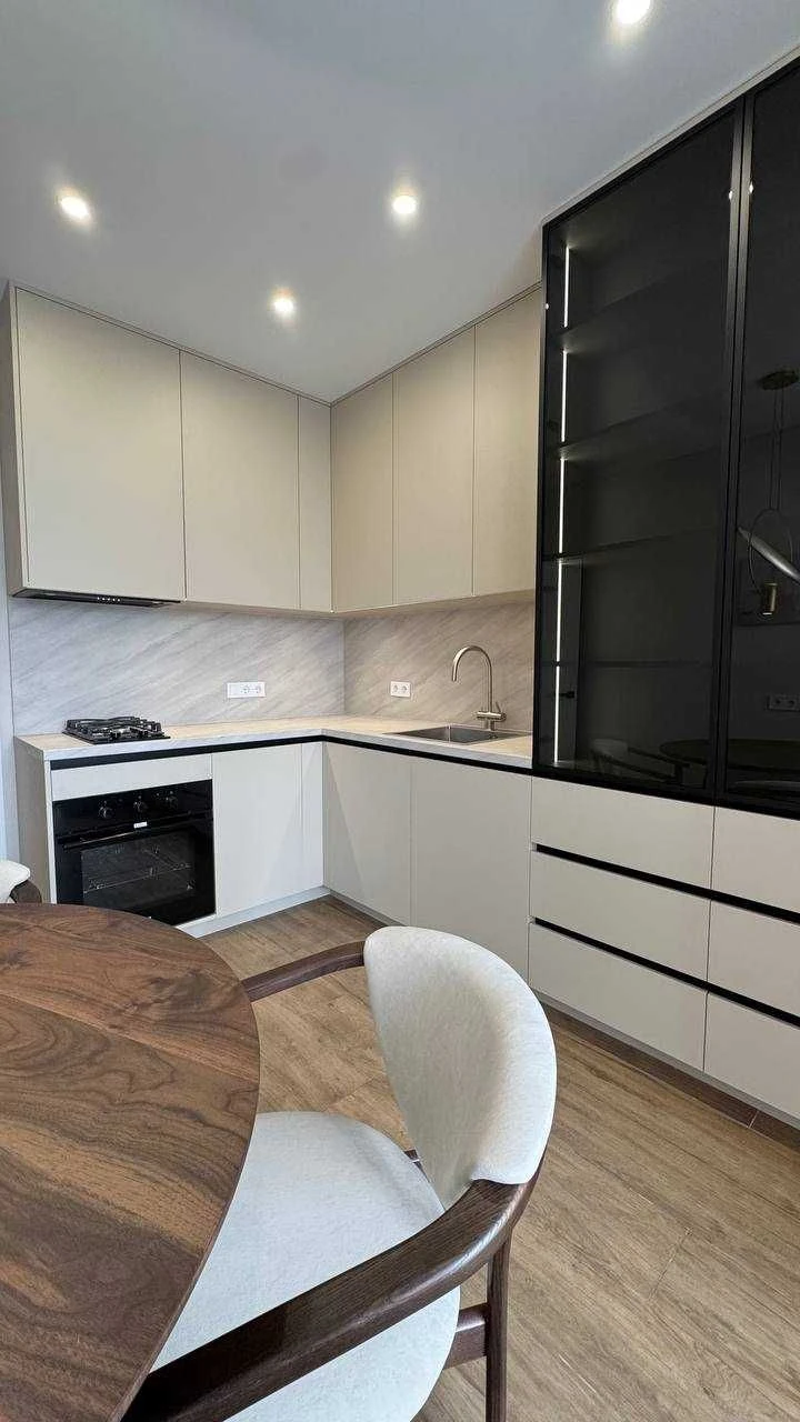 Great two-bedroom apartment in the Synercity residential complex!