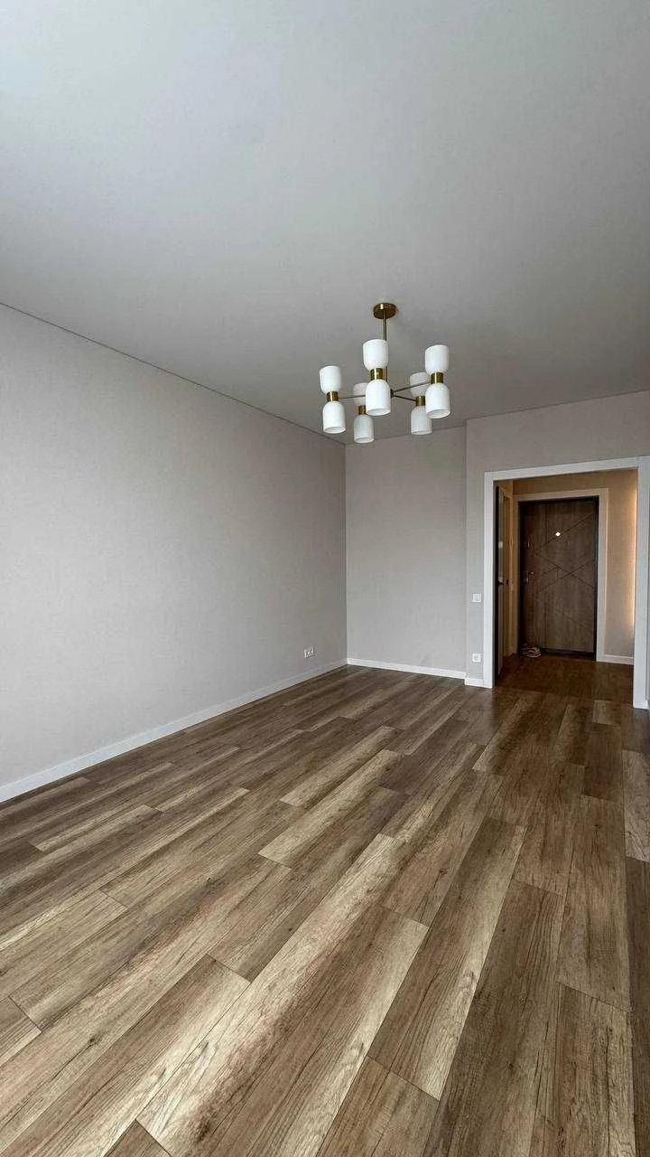 Great two-bedroom apartment in the Synercity residential complex!