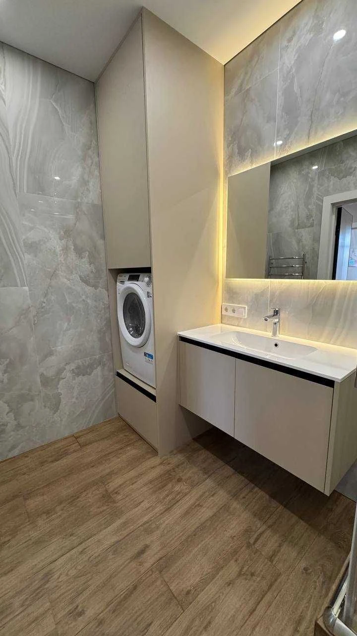 Great two-bedroom apartment in the Synercity residential complex!