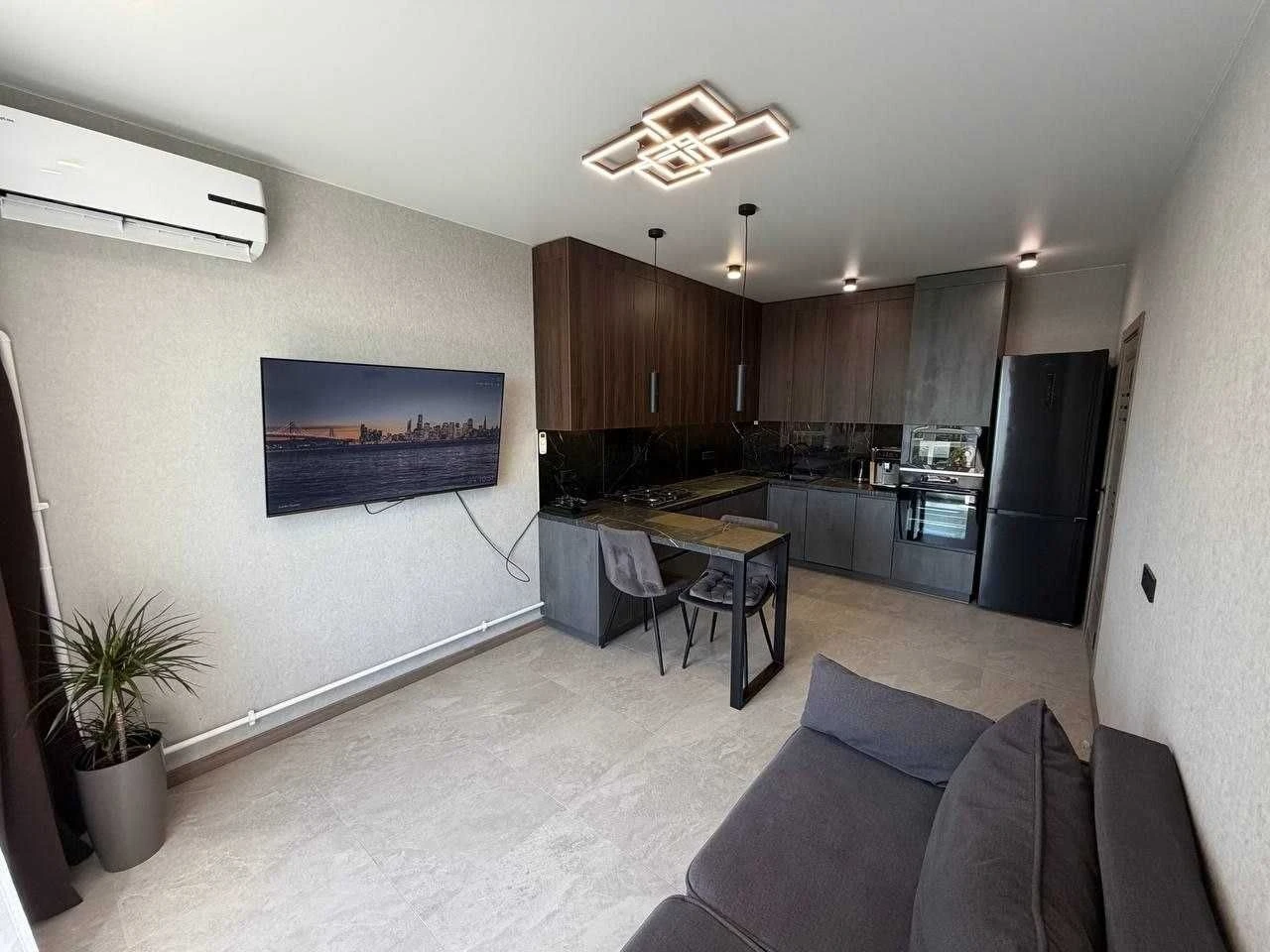 2-bedroom apartment, 60 sq m with elegant renovation in the heart of Irpin