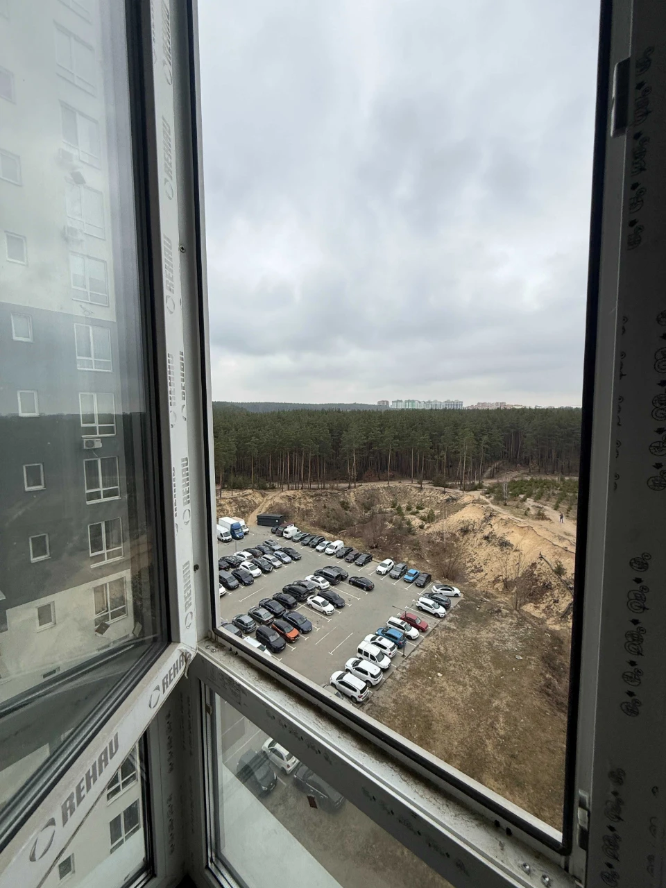 3 room apartment, quick exit to Kyiv! No commission!