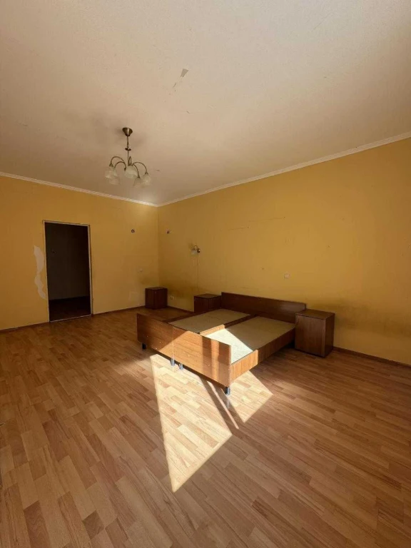 ПРОДАЖ! Простора 3-кімнатна квартира 103 м² — під ремонт, з