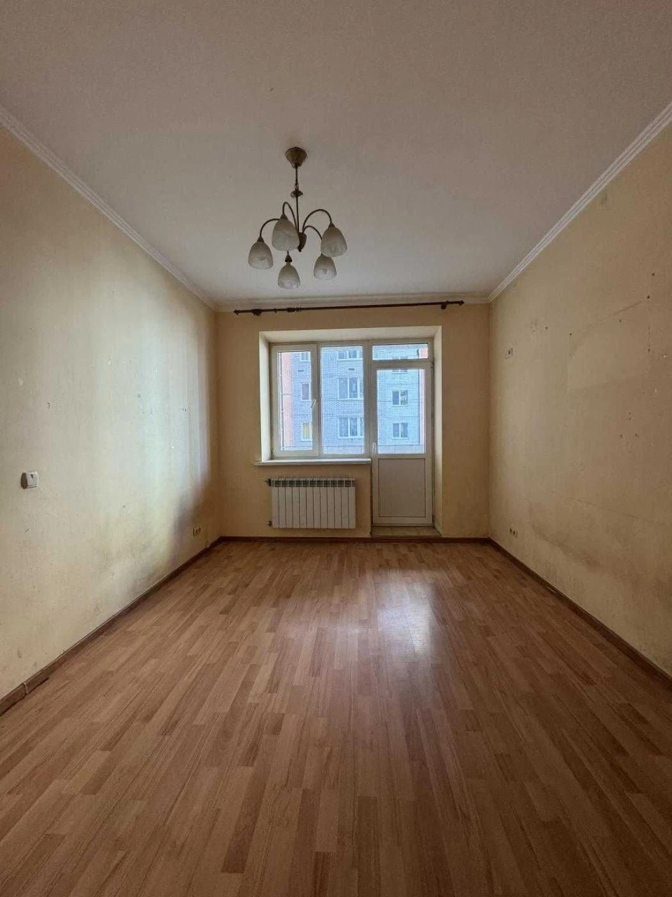 ПРОДАЖ! Простора 3-кімнатна квартира 103 м² — під ремонт, з