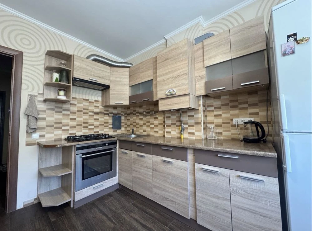 1-bedroom apartment! Minimal renovation! Individual gas heating