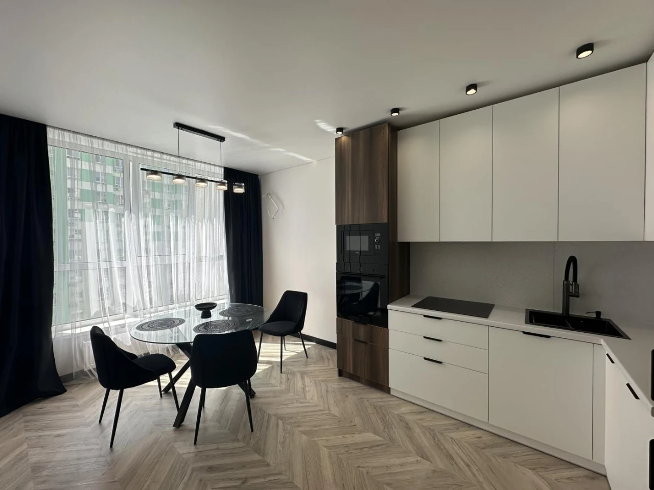 City Park Residence, one-bedroom apartment renovated, with wardrobe