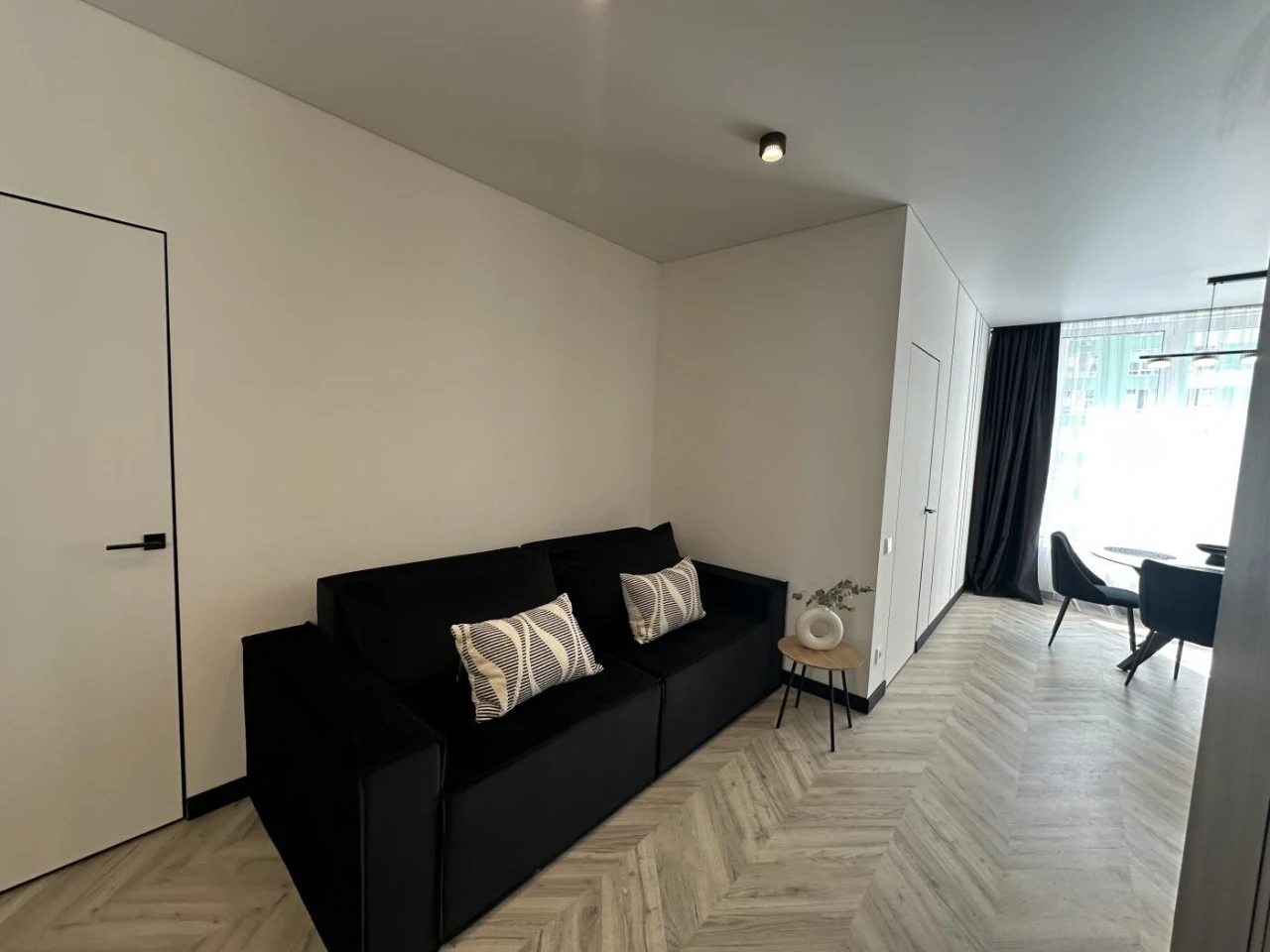 City Park Residence, one-bedroom apartment renovated, with wardrobe