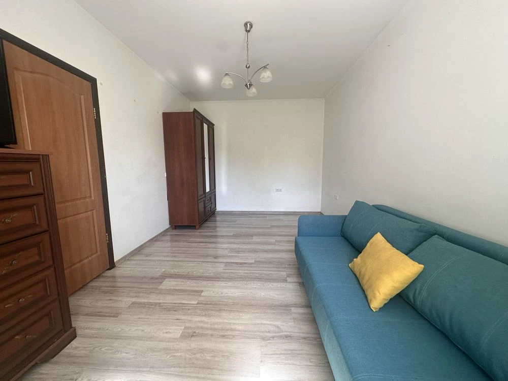 Exclusive apartment in Irpin with renovation, gas, minimum