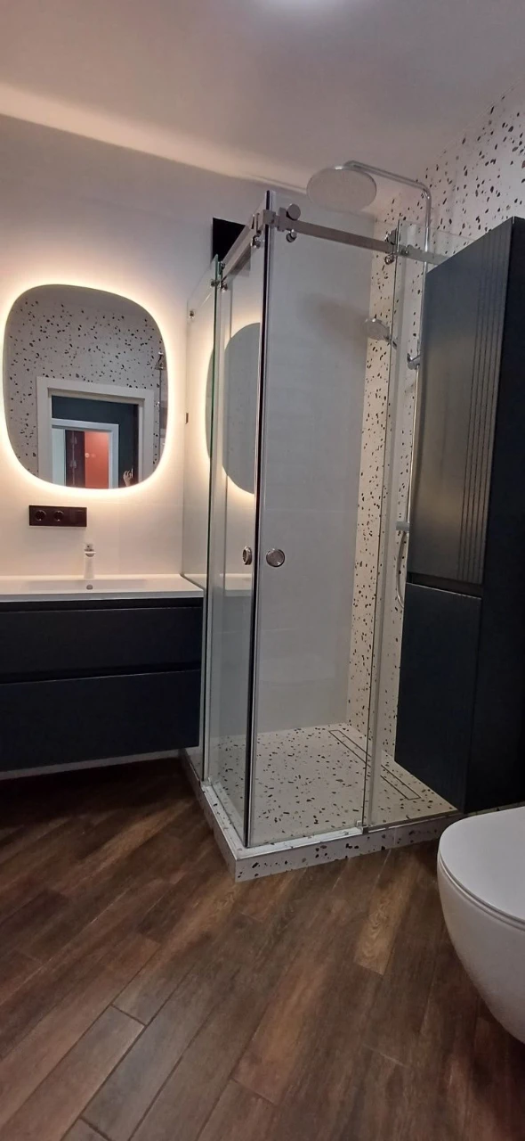 1-room apartment with new renovation, furniture and closet