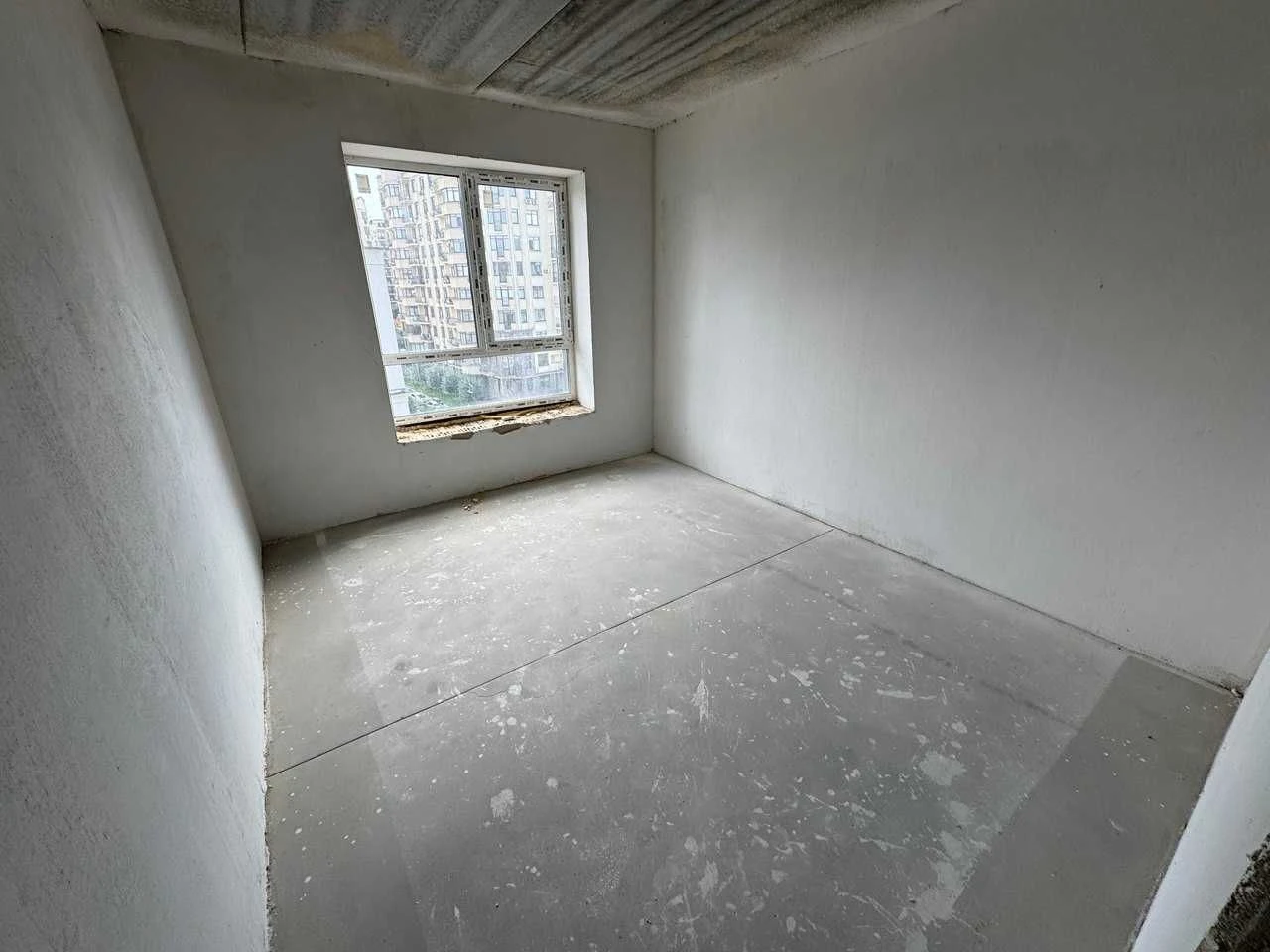 Apartment in ЖК Бургундія 3! Spacious 1-bedroom apartment with balcony!