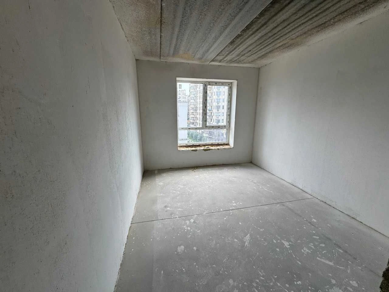 Apartment in ЖК Бургундія 3! Spacious 1-bedroom apartment with balcony!