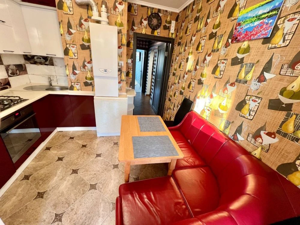 1-bedroom apartment for sale in the city center with renovation