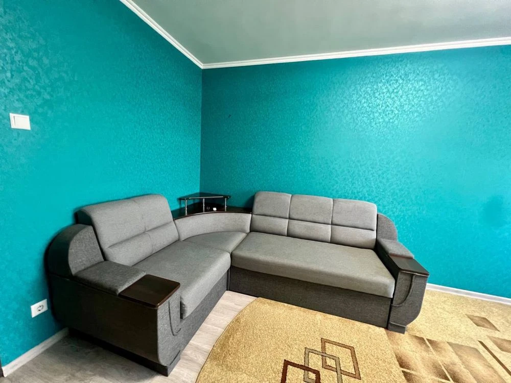 1-bedroom apartment for sale in the city center with renovation