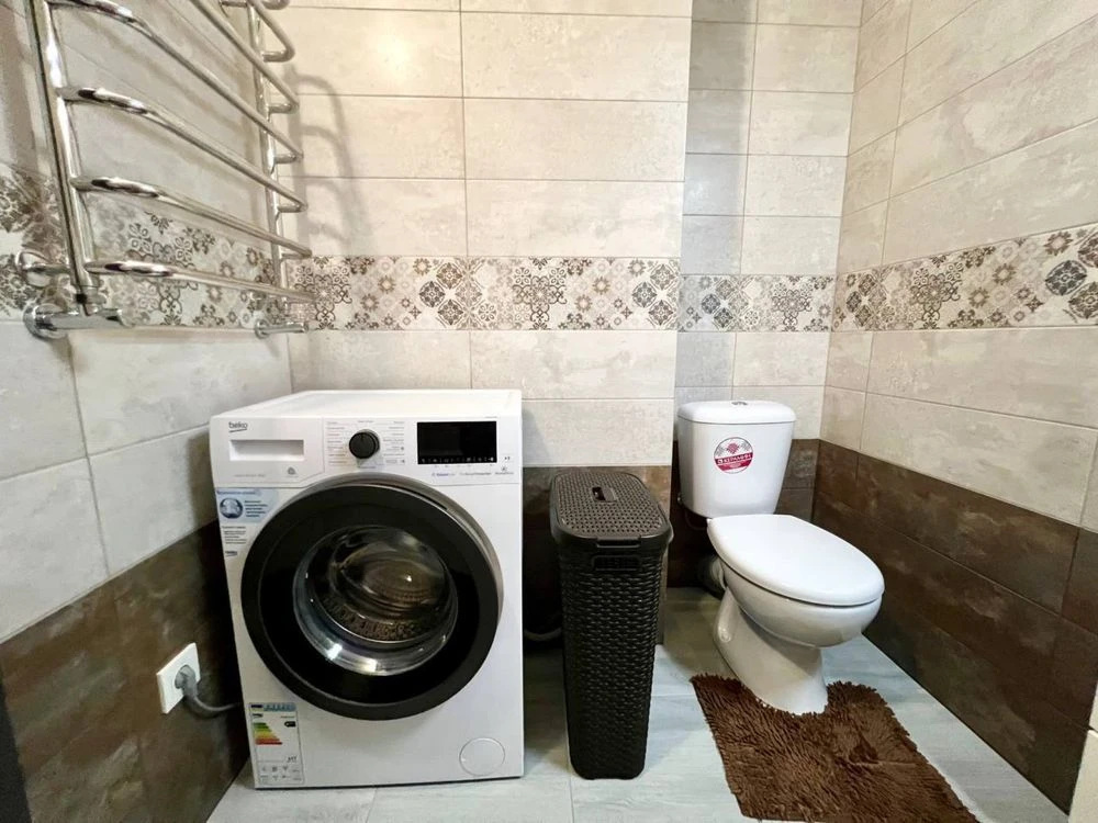 1-bedroom apartment for sale in the city center with renovation