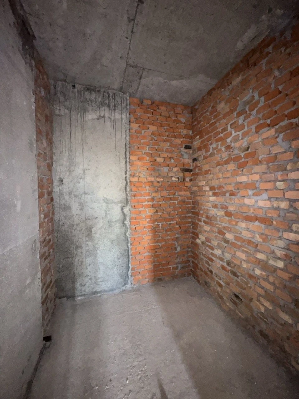 Spacious 2-bedroom apartment near Irpen Central Park