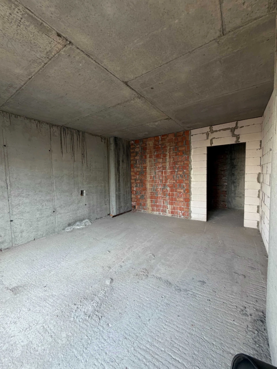Best offer in a ready house! Large two-bedroom