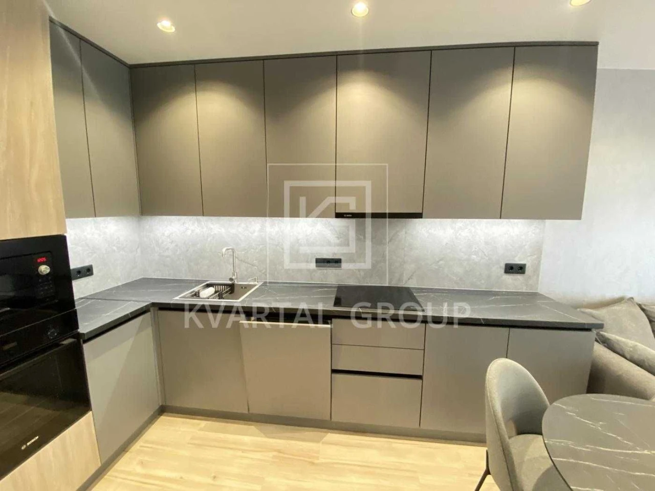 Apartment for sale: 1-bedroom apartment in a business-class residential complex Utlandia 2