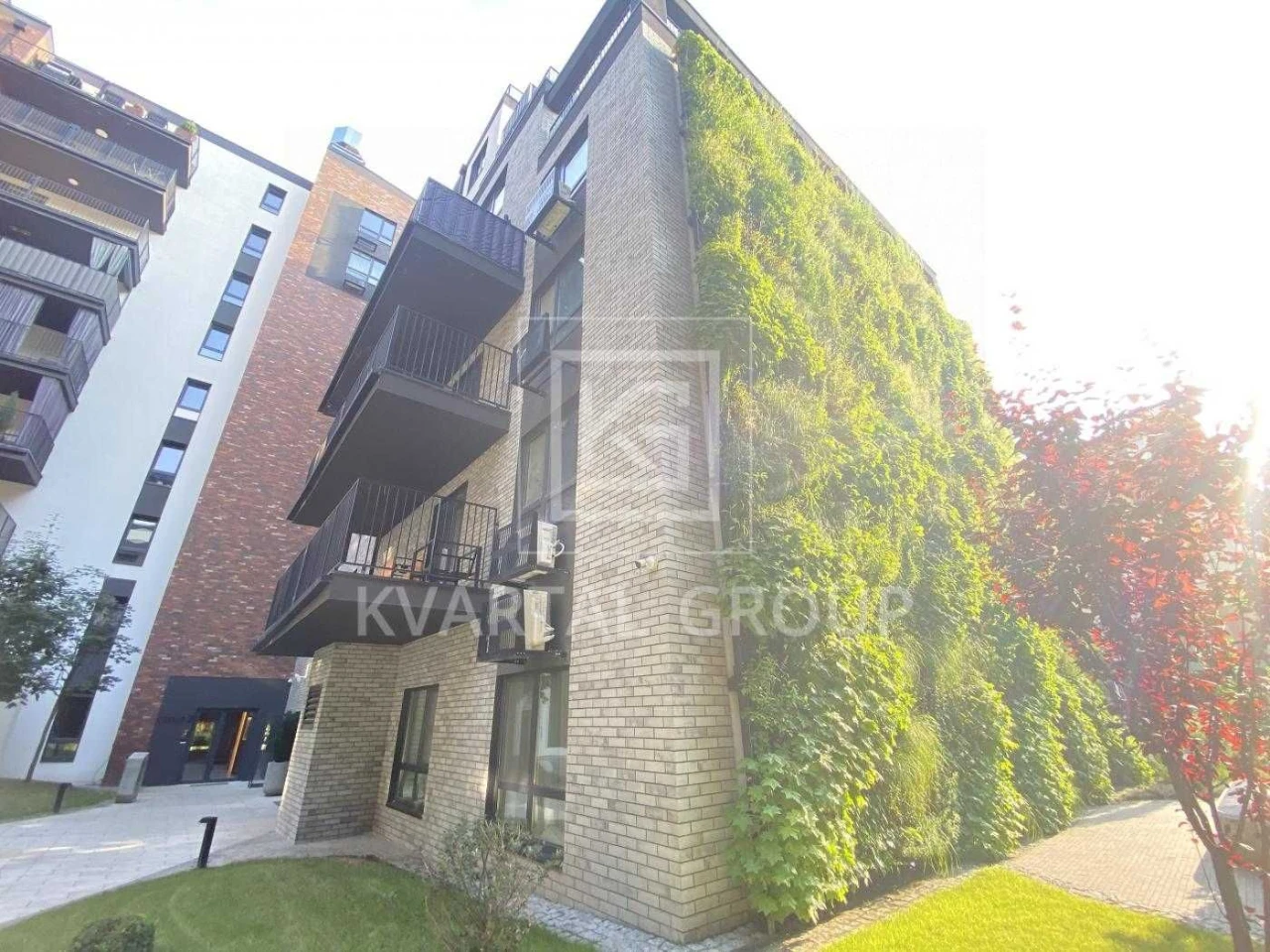 Apartment for sale: 1-bedroom apartment in a business-class residential complex Utlandia 2