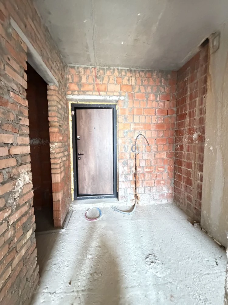CHEAPEST 1-bedroom! Building FOR SALE! State programs AVAILABLE! 10 min to K