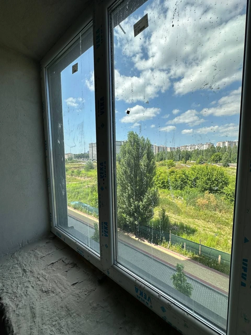 2-room large apartment in a completed building - $850 per square meter