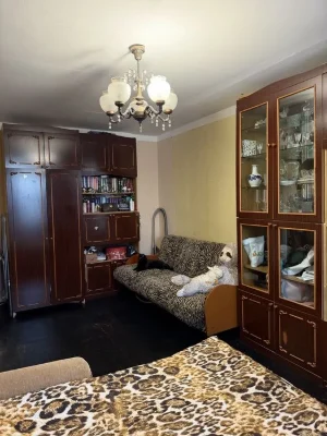 Продам однокімнатну квартиру на Генерала Безручка