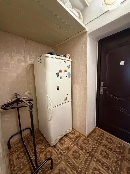 Продам однокімнатну квартиру на Генерала Безручка