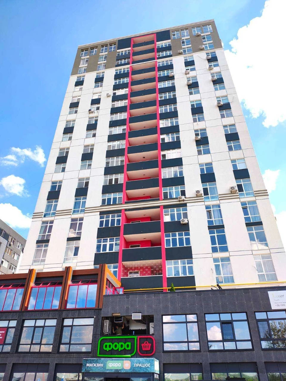 Sale of a spacious apartment with renovation and furniture in Irpin!