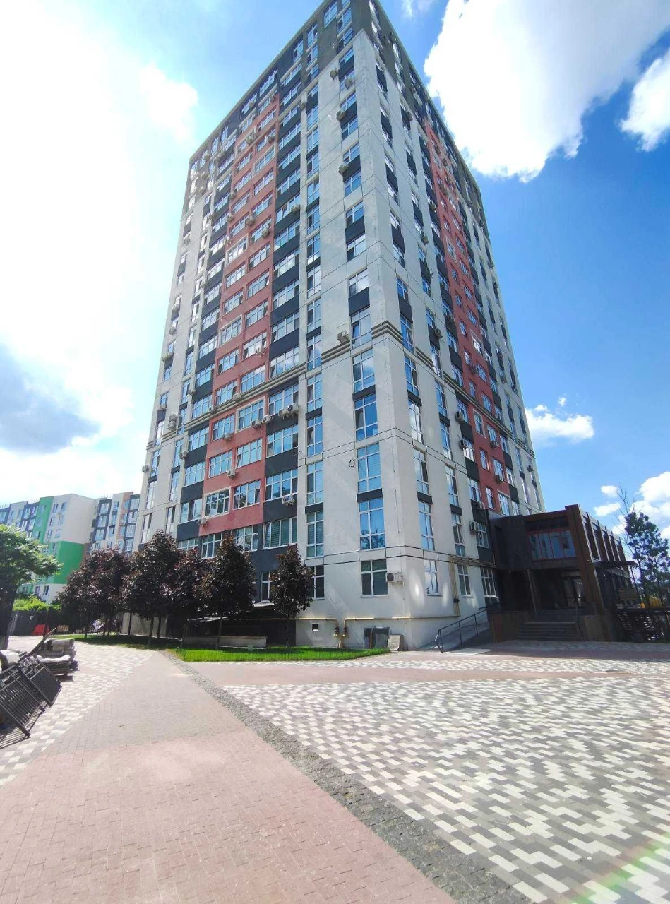 Sale of a spacious apartment with renovation and furniture in Irpin!